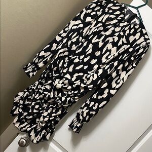 Chic Black and Cream Patterned Dress